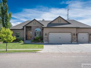 3364 E Greenwillow Ln, Ammon, ID 83401