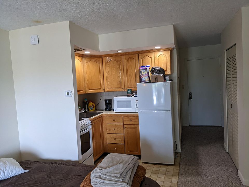 2nd image of 385A Massachusetts Ave #35