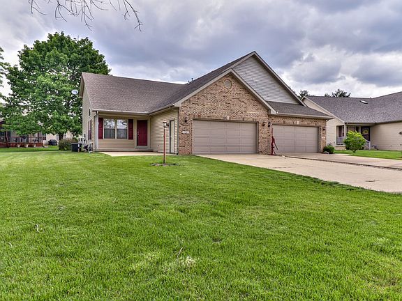 3rd image of 716 Dennis Dr #716