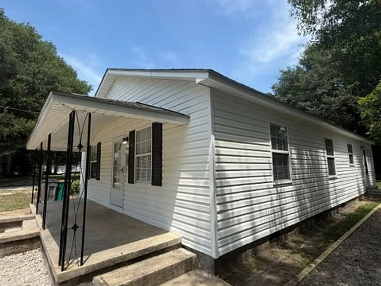 536 Linwood Ave — Photo 2