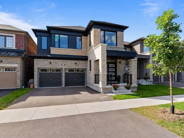 2879 Foxden Sq, Pickering, ON L1X 0N9