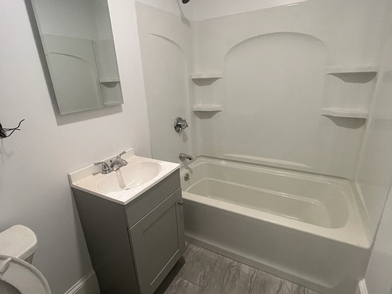 3 bed, 9999 sqft, $4,000 — Photo 4