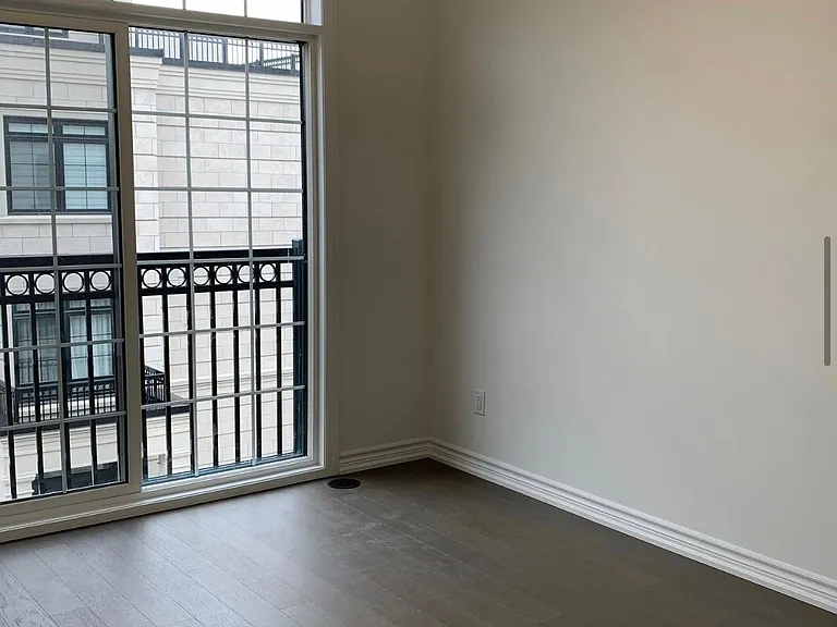 76 Village Pkwy — Photo 7