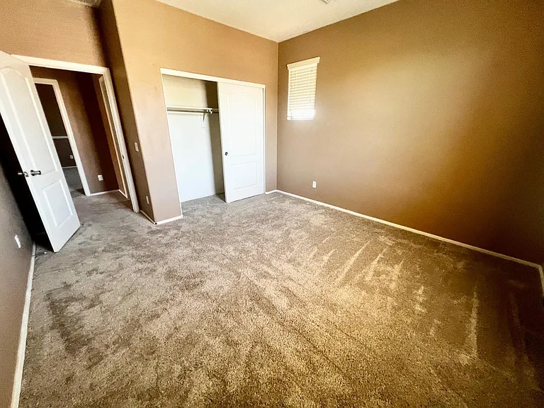 879 E Stottler Dr — Photo 37