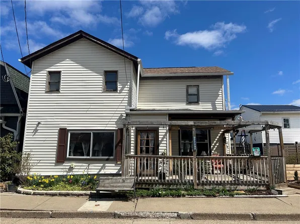104 Worth St, Tarentum, PA 15084