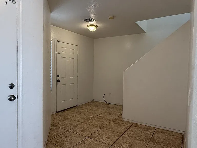 12930 W Lamar Rd — Photo 8