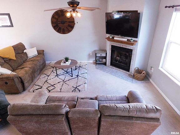 3rd image of 3322 W Lexington Ct