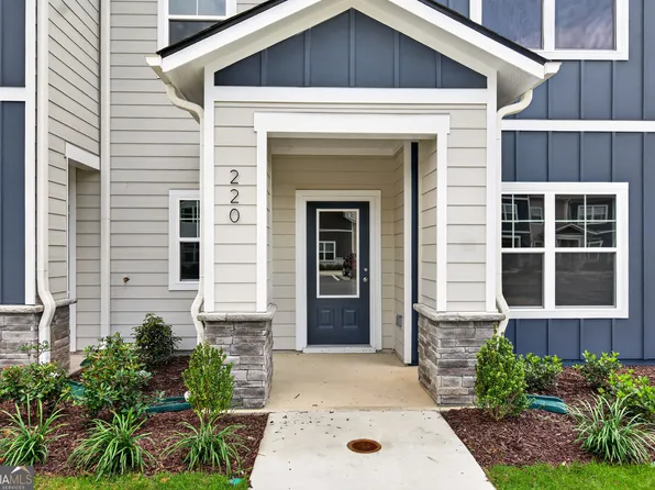 218 Rooker Dr, Lagrange, GA 30241