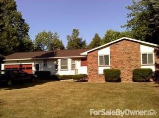 407 Bridgewood Dr, Rochester, NY 14612