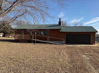 22418 Surf Dr, Vassar, KS 66543