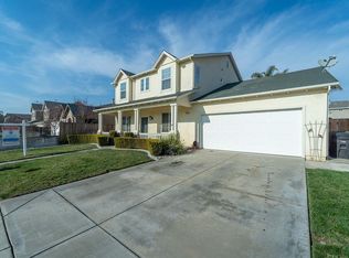 2515 Hearthsong Dr, Riverbank, CA 95367