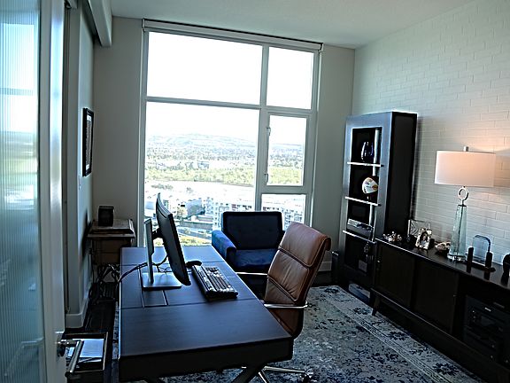 Bedroom/Office