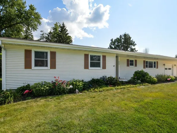609 E Holum St, Deforest, WI 53532