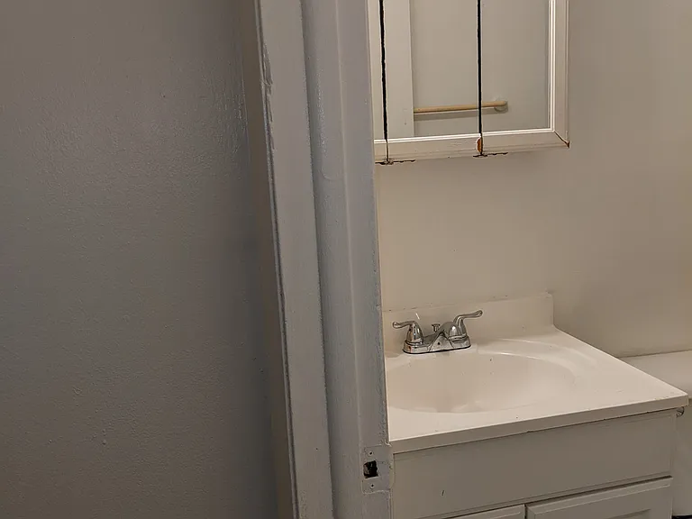 2050 Lilac Ln — Photo 5