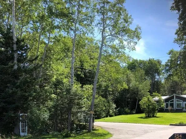 254 Main Street, Traytown, NL A0G4K0