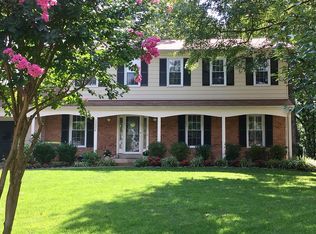 12056 Cheviot Dr, Herndon, VA 20170