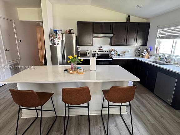 2nd image of 1459 Geranium Dr