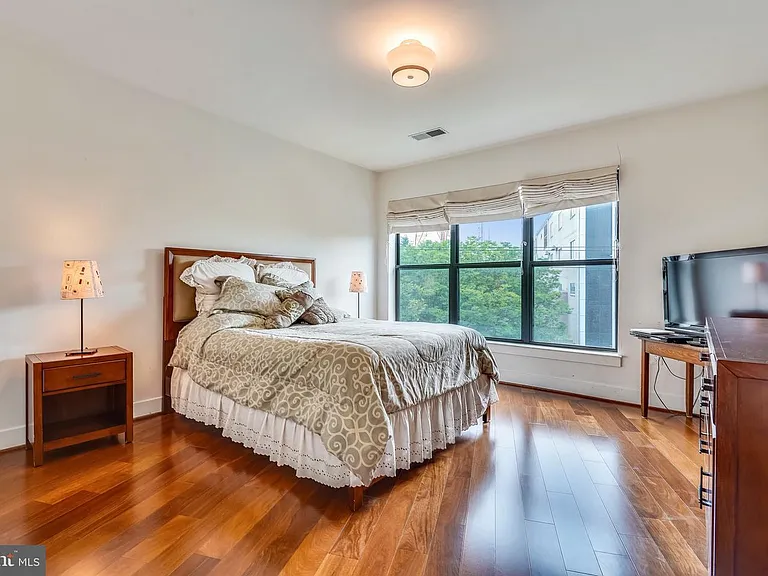 5201 Wisconsin Ave NW #304 — Photo 8