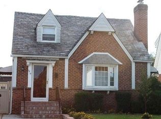 5819 215th St, Bayside Hills, NY 11364