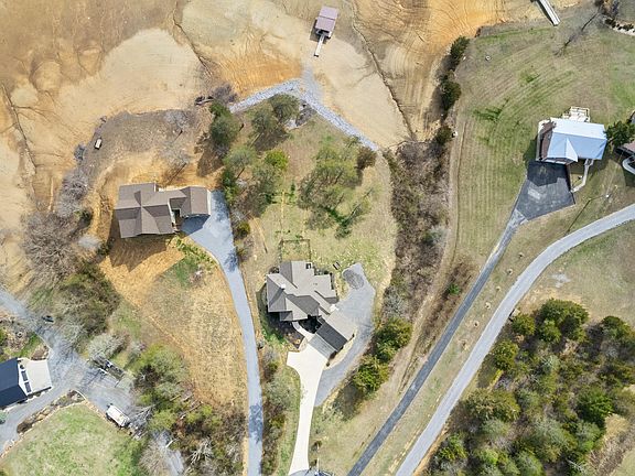 4th image of 139 Rupert Dr