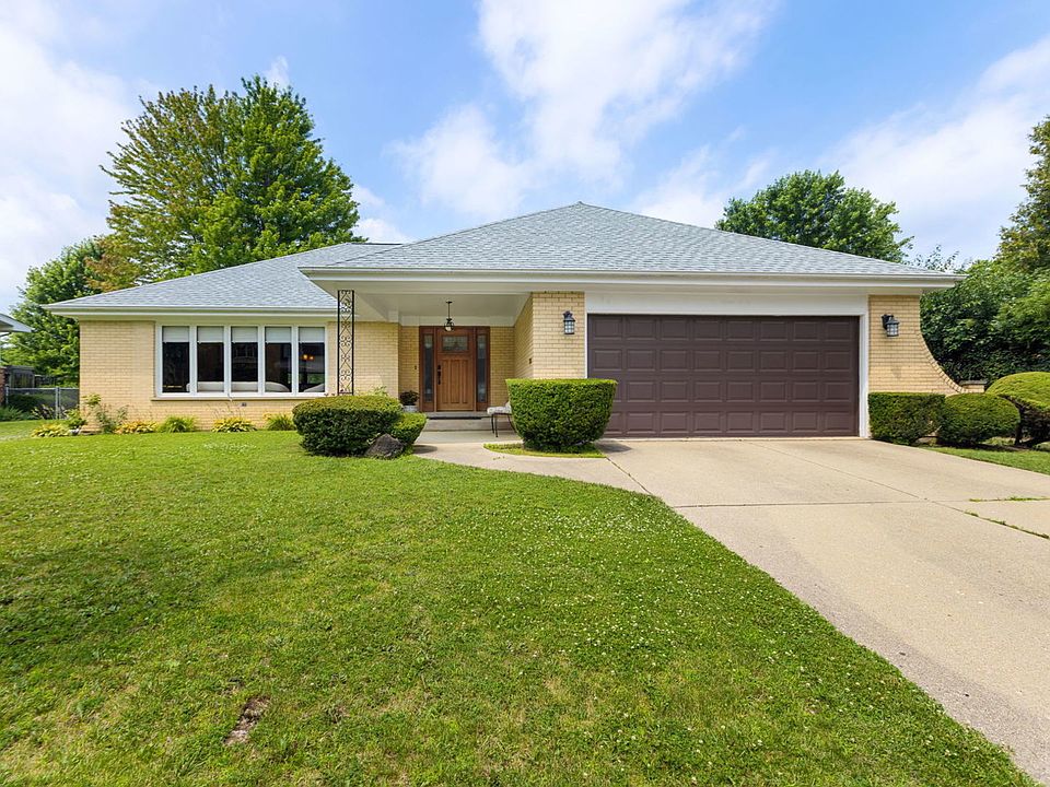 1st image of 730 Castlewood Ln