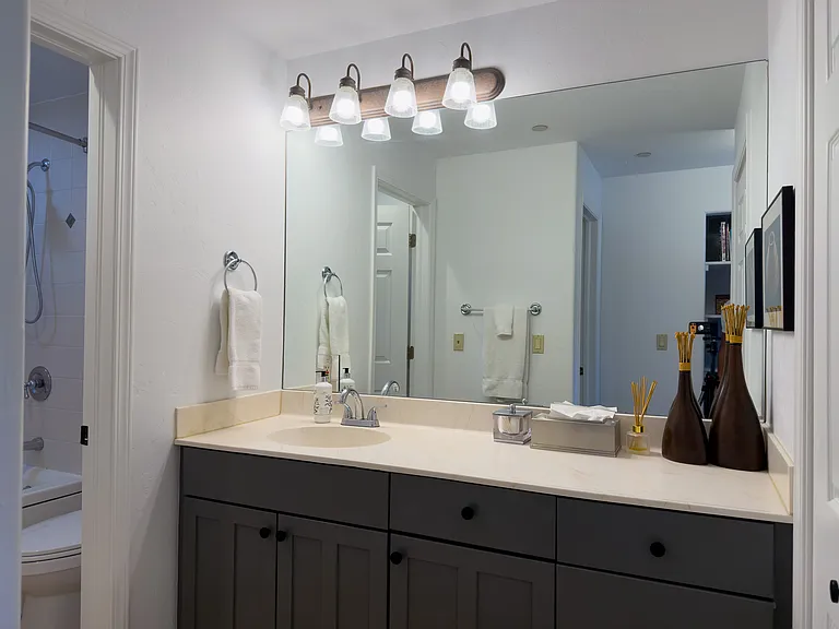 97 Main St #303 — Photo 10