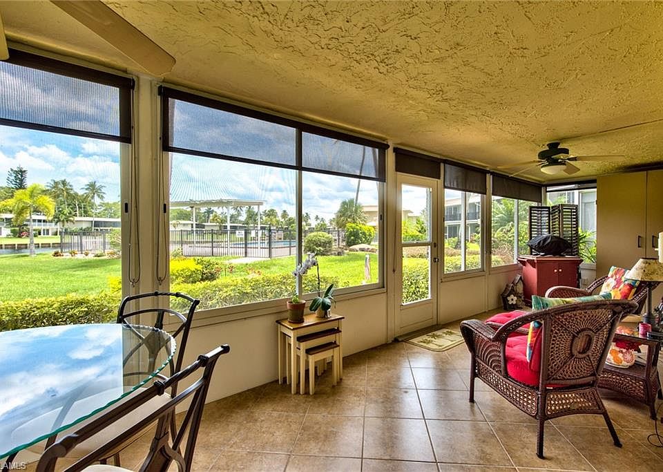 1st image of 318 Palm Dr #3