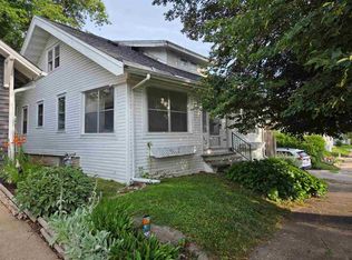 373 21st St SE, Cedar Rapids, IA 52403