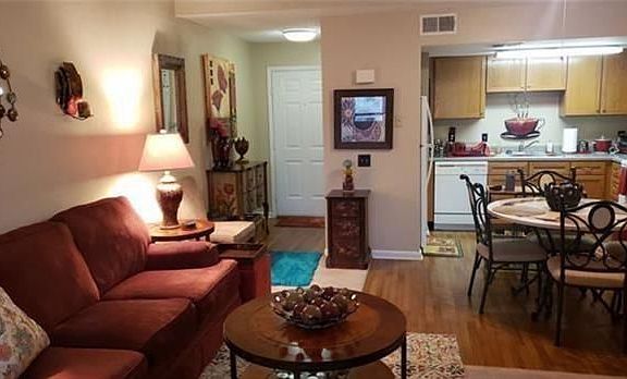 4th image of 1580 Harbor Dr Unit 317