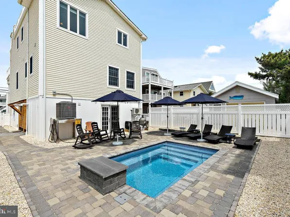 2113 S Bay Ave, Beach Haven, NJ 08008