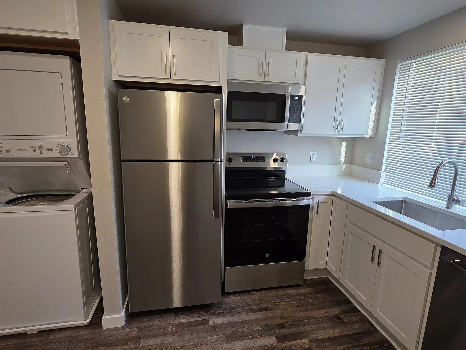 2 bed, 656 sqft, $1,650 — Photo 3