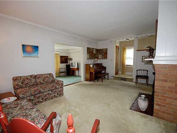 2nd image of 148 Kings Hwy