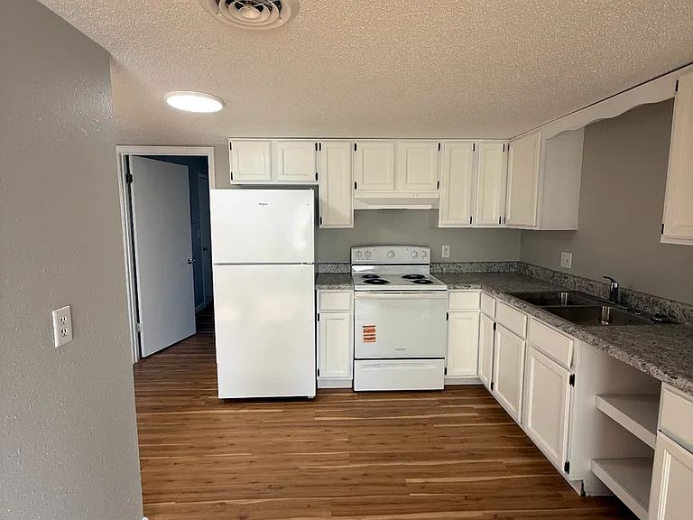 600 Pine St #F3 — Photo 2