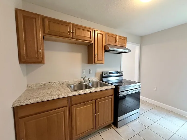 909 Rittenhouse St — Photo 5