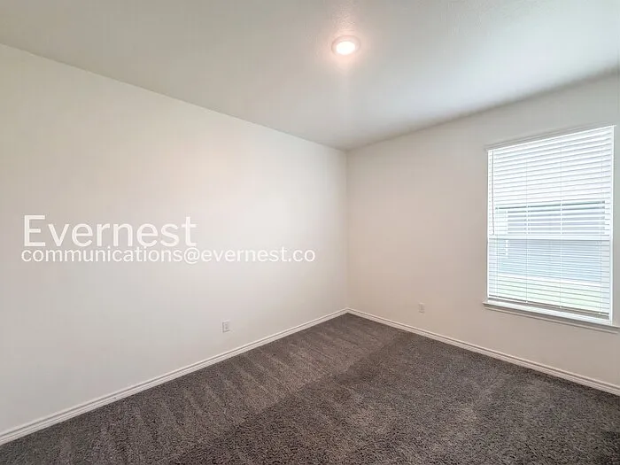 845 Freedom Cir — Photo 10