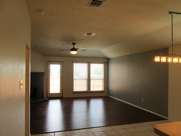 9102 Gaspard Ct — Photo 7