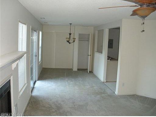 2nd image of 1748 Pattington Cir
