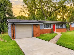 2565 Narraganset Dr, Florissant, MO 63033