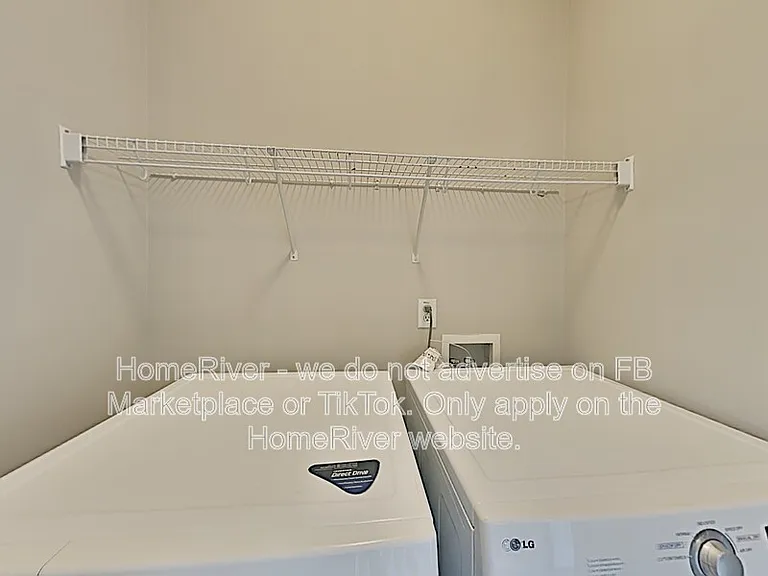 305 Williamson St SE — Photo 22