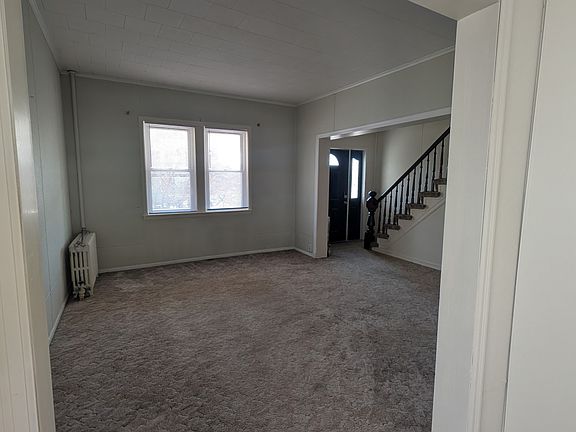 4th image of 43 Willow St