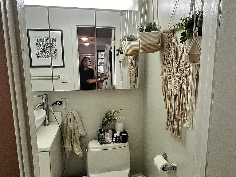 516 E 6th St #5C — Photo 9