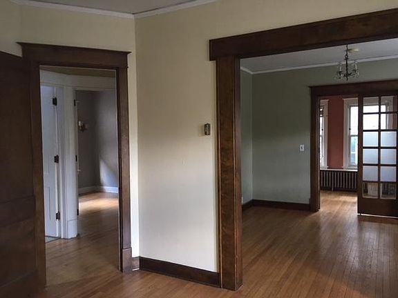 4th image of 1416 W 34th St #2