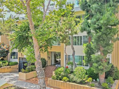 165 N Swall Dr APT 105, Beverly Hills, CA, 90211