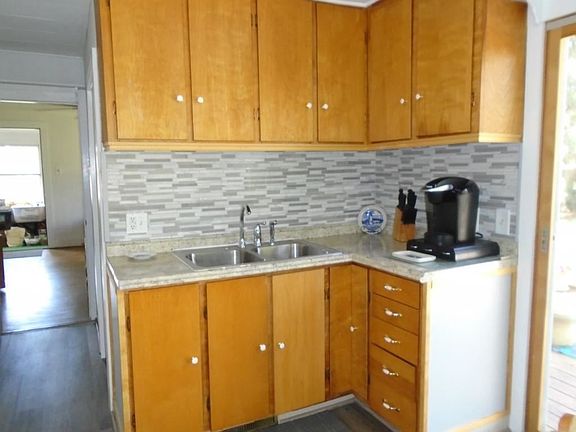 5th image of 312 Orchard St