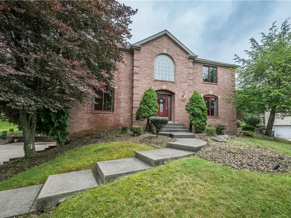 221 William Dr, Canonsburg, PA 15317