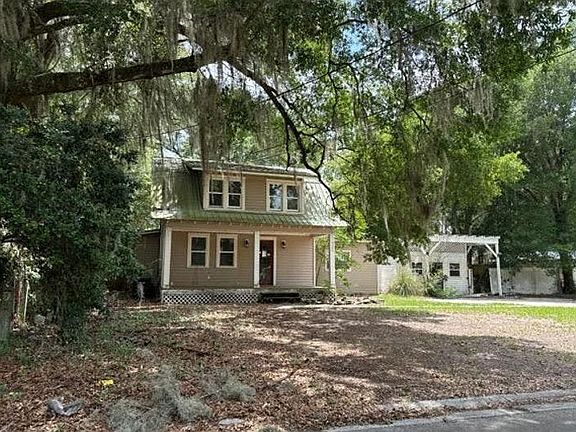 3rd image of 325 SW Garden St