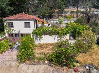 1689 E Altadena Dr, Altadena, CA 91001