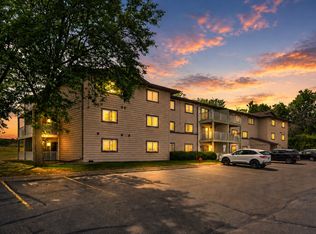570 Whispering Ln APT 303, Hastings, MN 55033