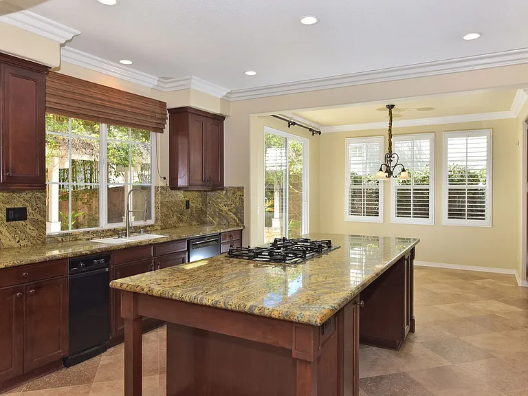 6941 Waters End Dr — Photo 3