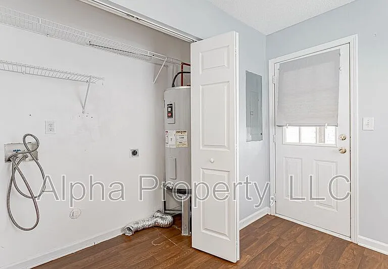 7 Hammett Grove Ln — Photo 9